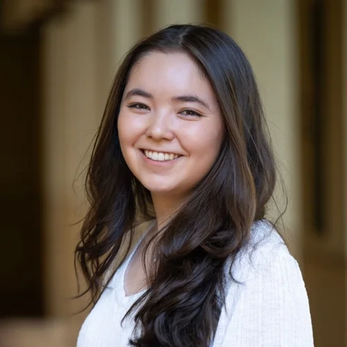 Sophia Cha headshot